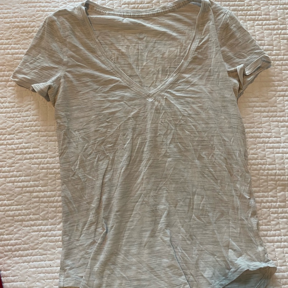 Lululemon v neck tshirt